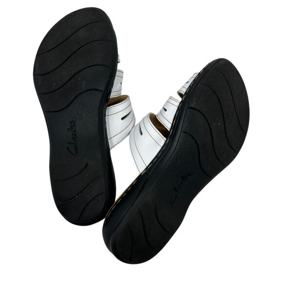 Clarks Women's Leisa Broach Strappy Hook and Loop Slip On Sandals Size 7 - Picture 2 of 6